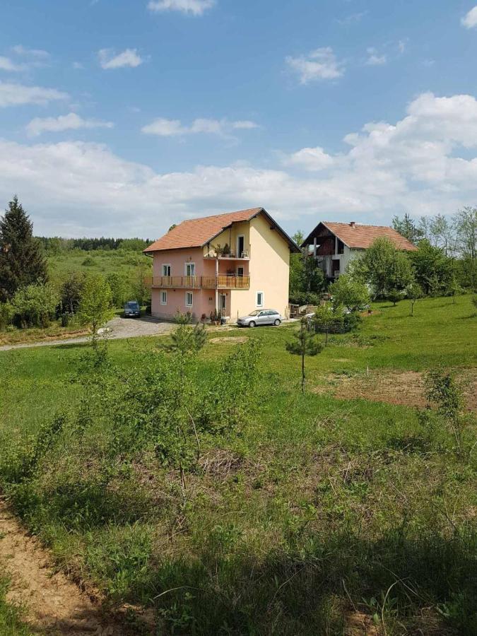 Rooms With A Parking Space Grabovac, Plitvice - 19216 Rakovica Exterior photo